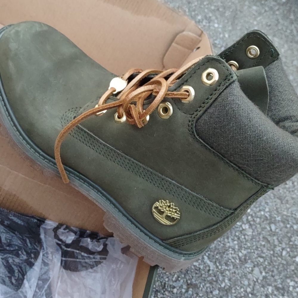 Timberlands - Picture 3 of 6